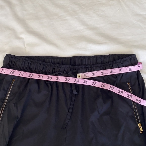 H&M Black Joggers with Zipper Pockets - Picture 7 of 10